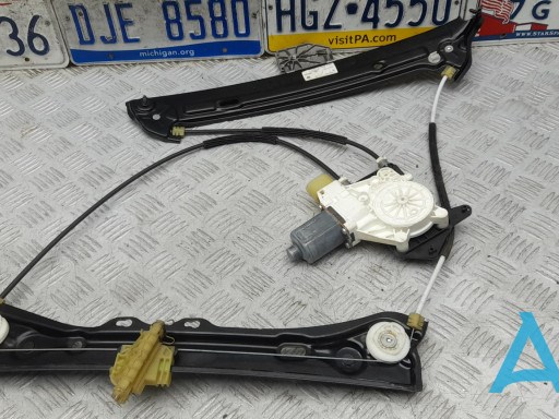 Склопідйомник передньої правої двері 51337365260 BMW