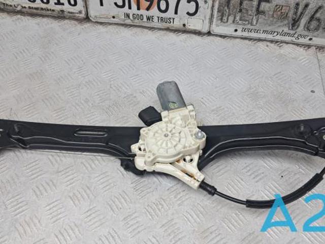Механізм склопідйомника двері задньої, правої 51357166382 BMW