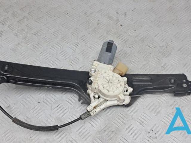 Склопідйомник задніх лівих дверей 51357197303 BMW