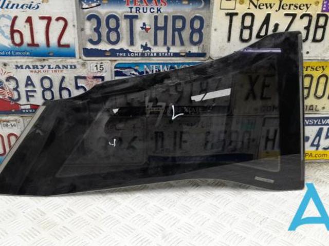 Скло багажного відсіку, ліве 51357288189 BMW