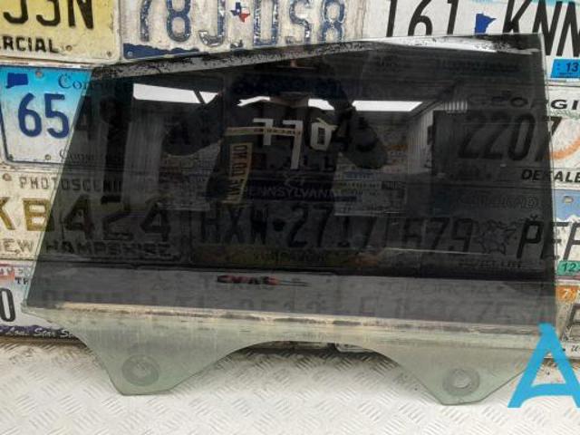 Скло заднє праве 51357291418 BMW
