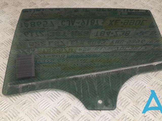 Скло заднє ліве 51357292911 BMW