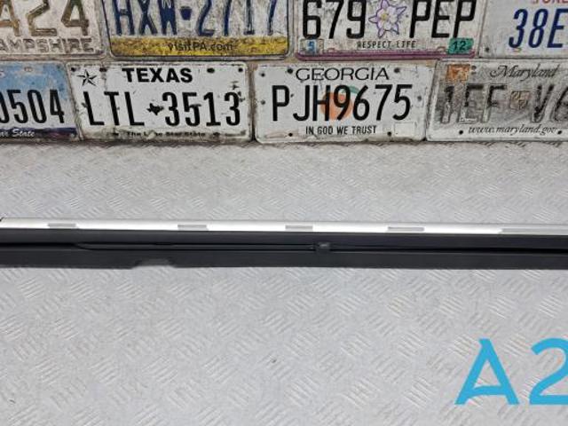 Навішування задніх дверей 51357373634 BMW