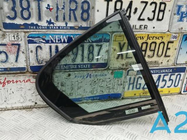 Скло-кватирка двері, задньої, правої 51357381348 BMW