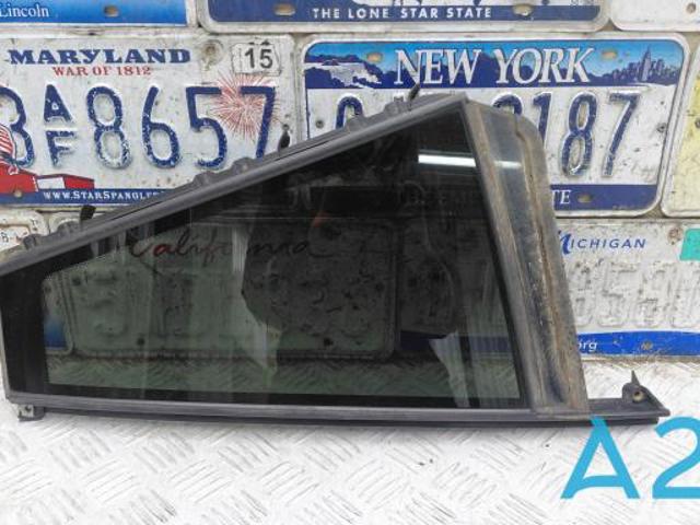 Куточок задніх лівих дверей 51357410055 BMW
