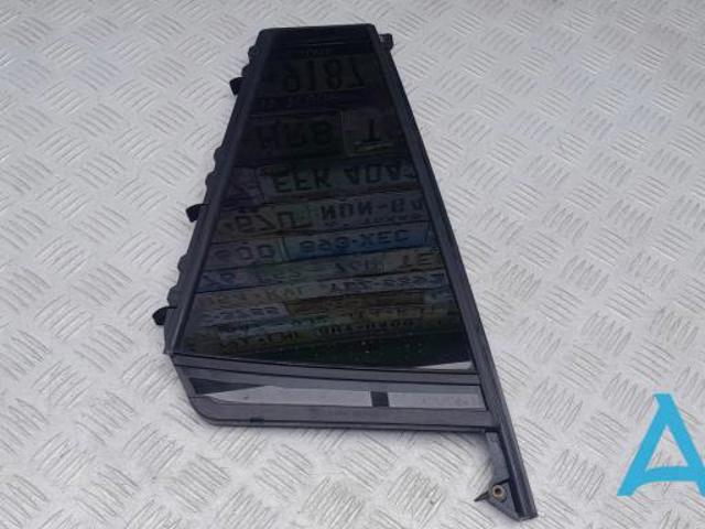 Задня кватирка права 51357410056 BMW
