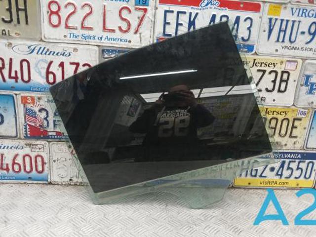 Скло задньої двері правої 51357432234 BMW