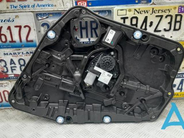 Склопідйомник задніх лівих дверей 51357498149 BMW