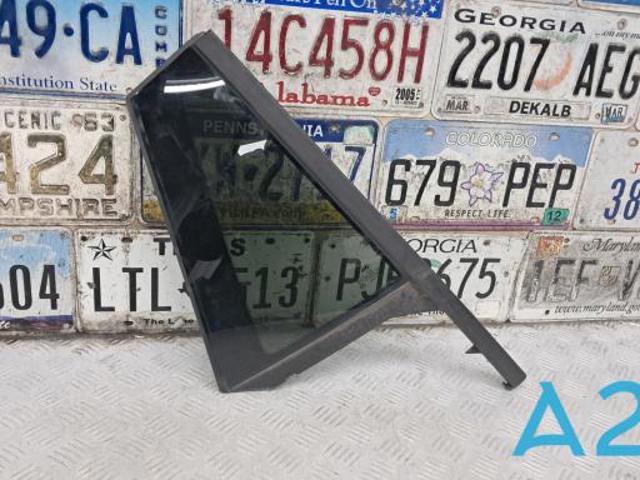 Куточок задніх правих дверей 51377405606 BMW