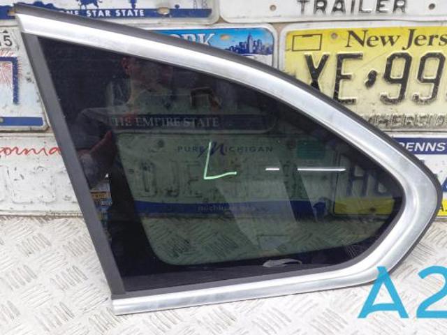 Скло багажника, ліве 51377406871 BMW