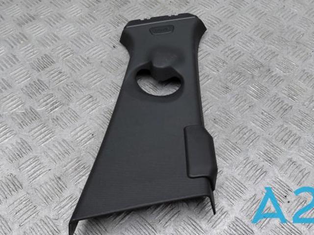Обшивка стійки кузова внутрішня, середня права 51435A05182 BMW