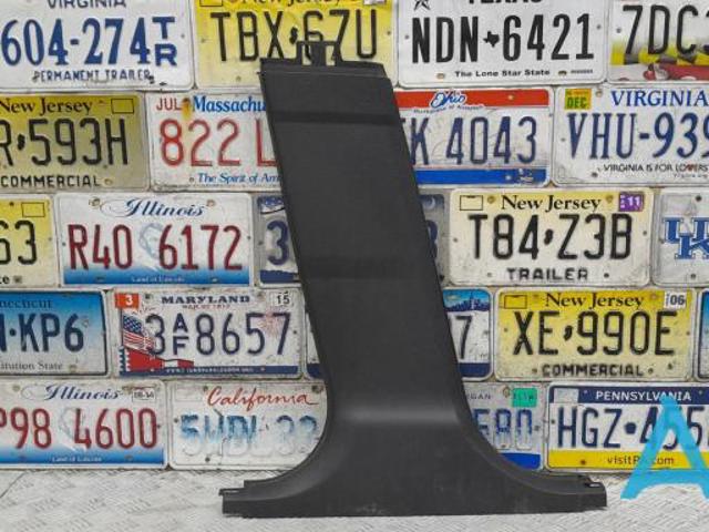 Обшивка стійки кузова внутрішньої, середня нижня ліва 51437358951 BMW
