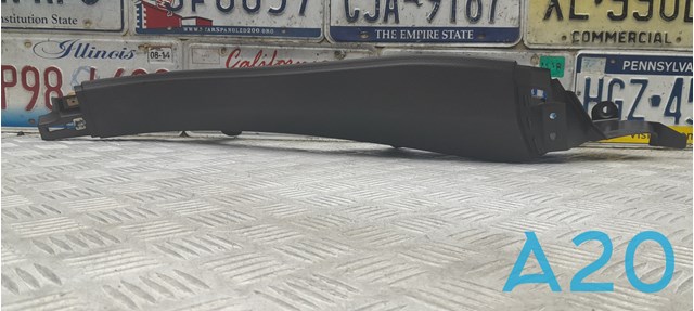 Обшивка стійки кузова внутрішня, задня права 51439125960 BMW