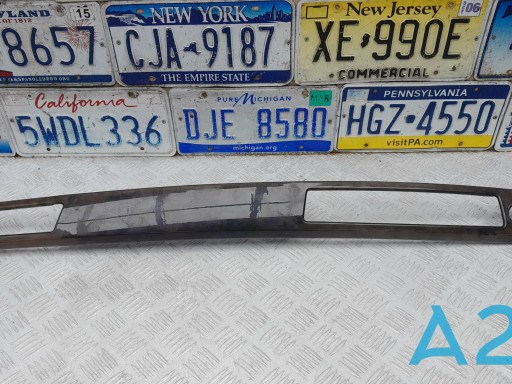 Молдинг (накладка) приладової панелі "торпедо", правий 51456985540 BMW