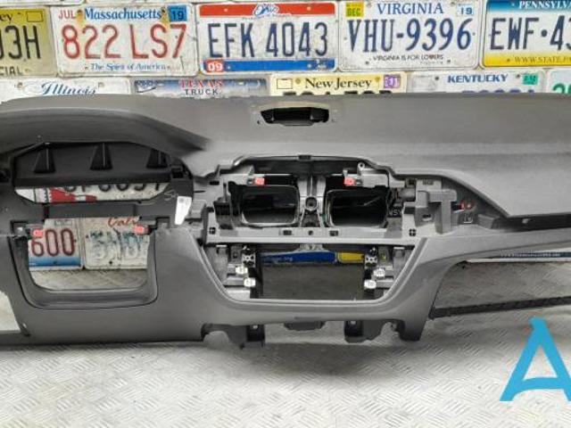 Панель передня "торпедо" 51457937294 BMW
