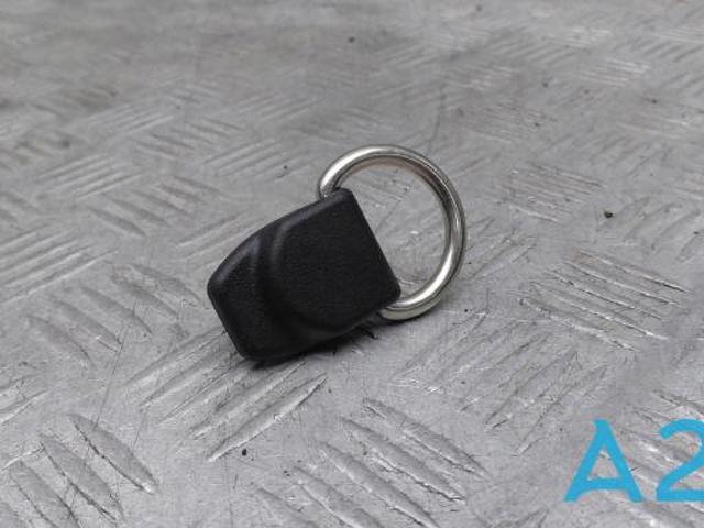 Гачок для сумок багажного відділення 51477438824 BMW