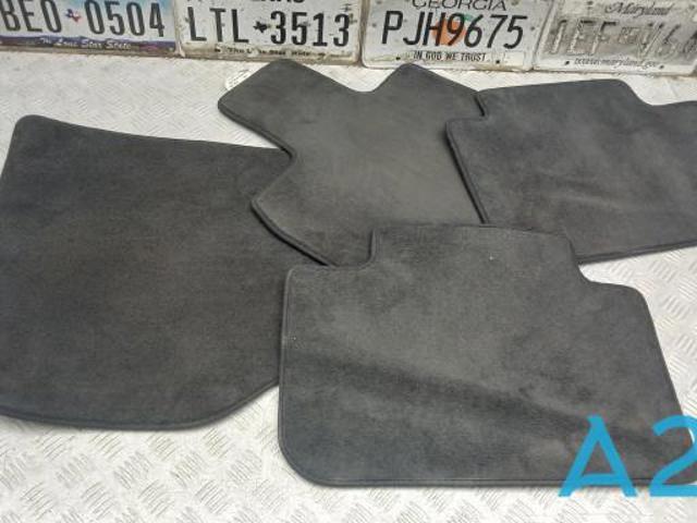 Комплект гумових килимків 51478745786 BMW