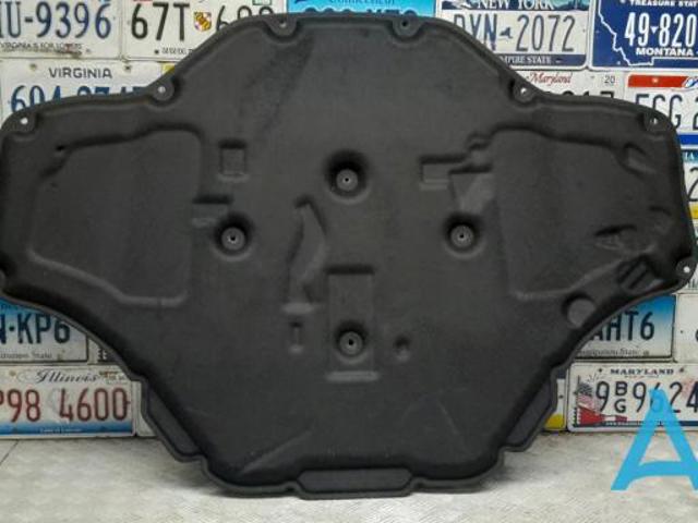 Шумоізоляція капота 51487330652 BMW