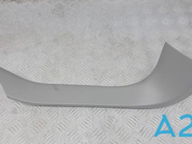 Обшивка-облицювання п'ятих дверей 51497172129 BMW