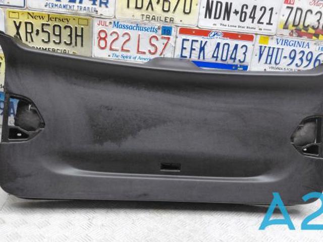 Обшивка-облицювання п'ятих дверей 51497484136 BMW