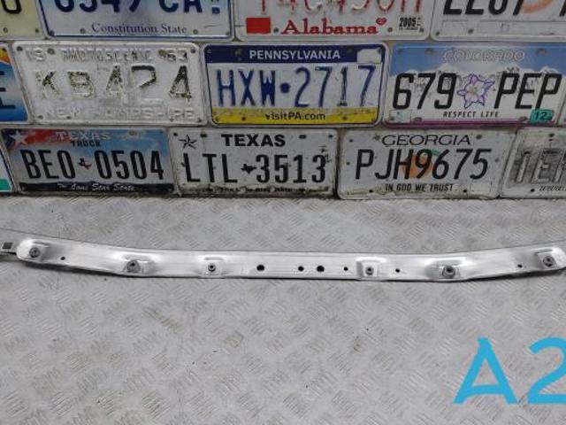Супорт радіатора верхній/монтажна панель кріплення фар 51647357209 BMW