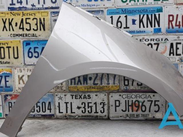 Переднє праве крило 51647375894 BMW