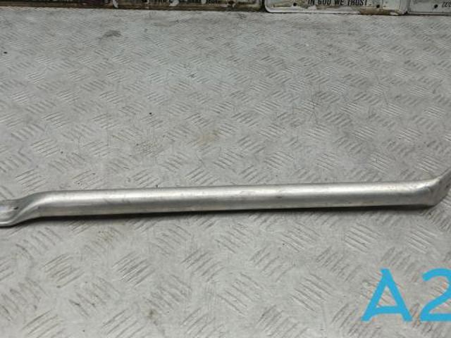 Підсилювач бампера переднього 51647421989 BMW