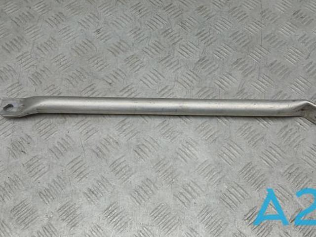Шина бампера переднього 51647421990 BMW