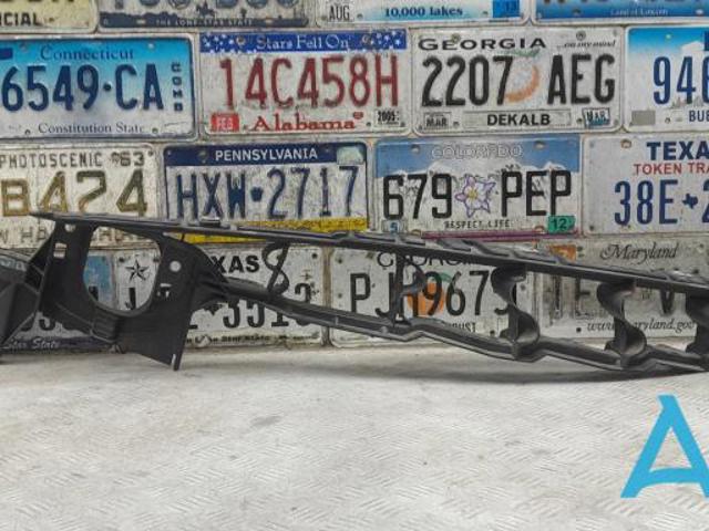 Кронштейн кріплення крила переднього лівого верхній 51657157989 BMW
