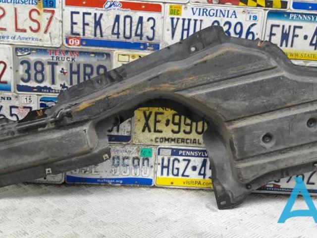 Накладка заднього скла 51757171390 BMW
