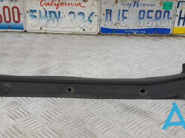 Ущільнювач арки крила 51767293719 BMW