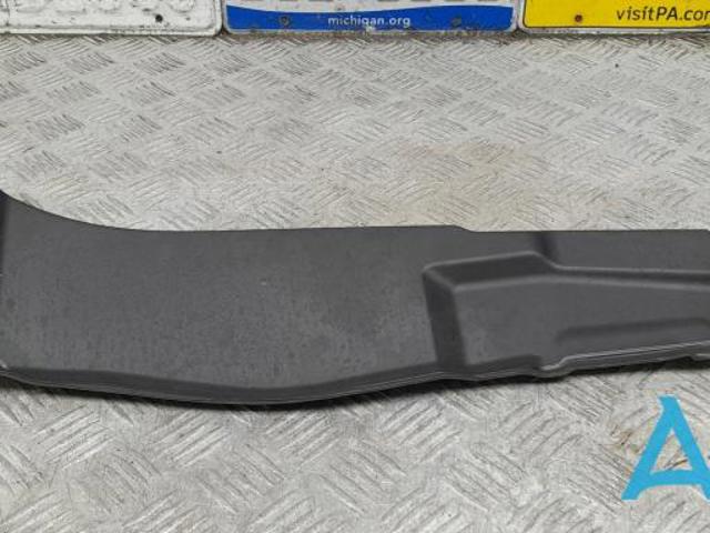 Ущільнювач крила 51767329399 BMW