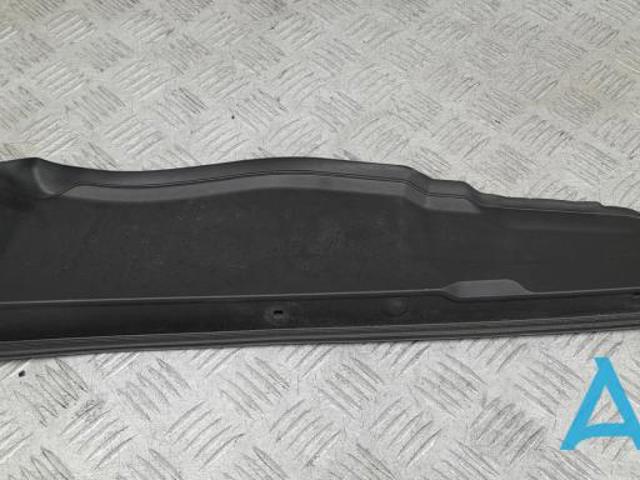 Ущільнювач крила 51767329400 BMW