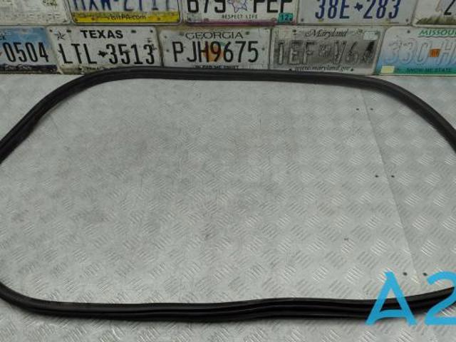 Ущільнювач багажника 51769465400 BMW