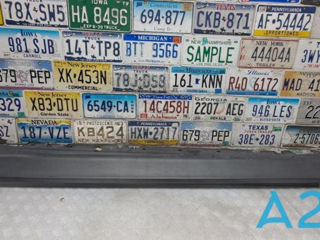 Накладка зовнішня (молдинг) порога, лівий 51777191241 BMW