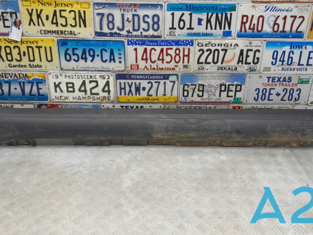Підніжка права 51777210080 BMW