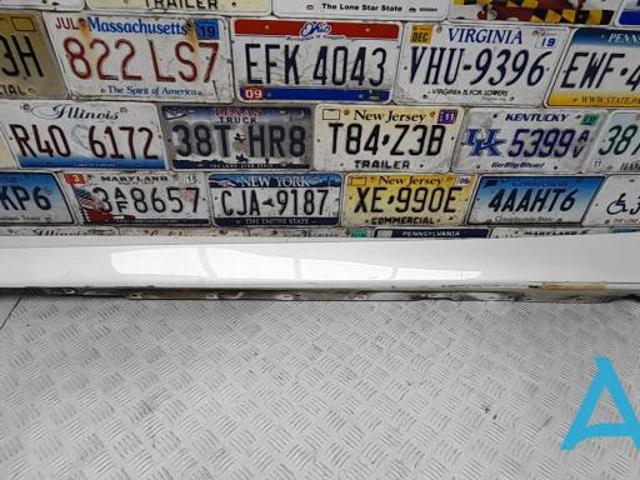 Накладка зовнішня (молдинг) порога, лівий 51777371889 BMW