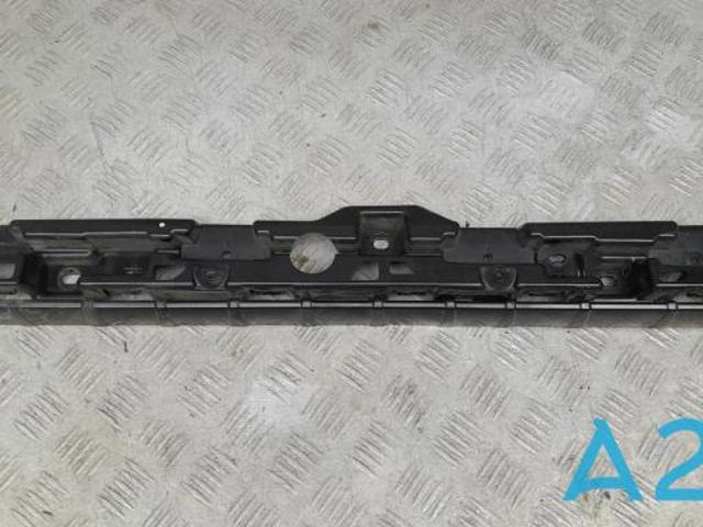 Кронштейн зовнішньої накладки порога правого 51777387344 BMW