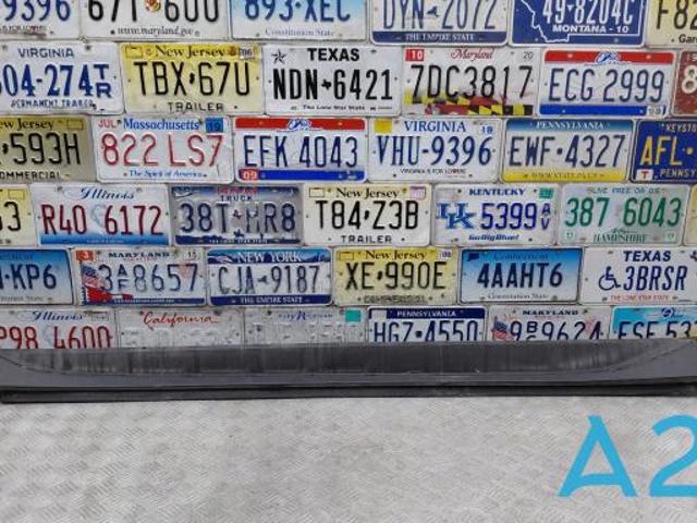 Накладка зовнішня (молдинг) порога, правий 51777403398 BMW