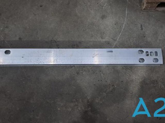 Підсилювач бампера заднього Тойота Пріус