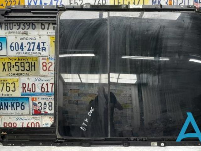 Люки підлоги 54107198756 BMW