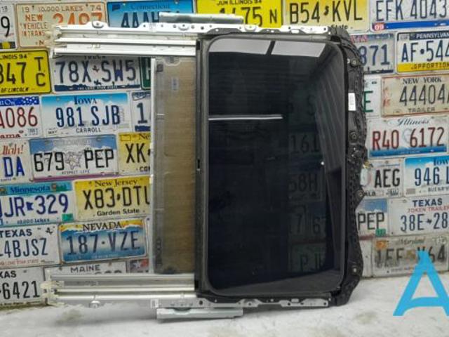 Деталі люків облицювання кузова 54107300238 BMW
