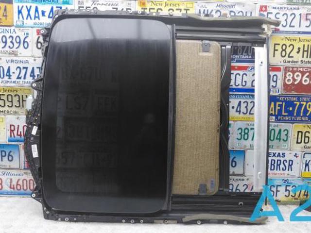 Деталі люків облицювання кузова 54107458888 BMW