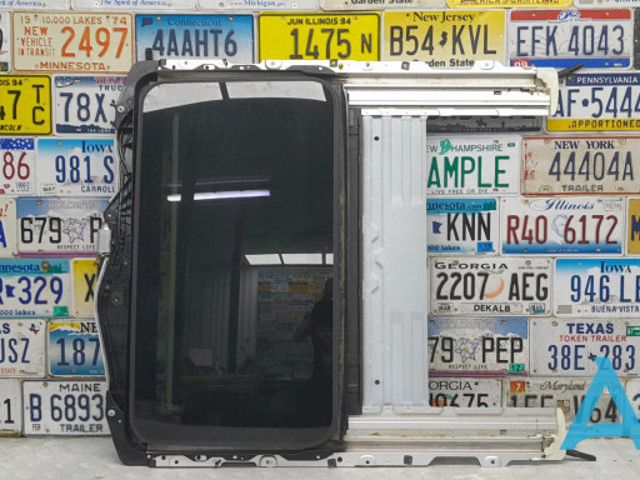 Деталі люків облицювання кузова 54137145920 BMW