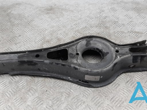 Балансир задній нижній, лівий 55210C2100 HYUNDAI