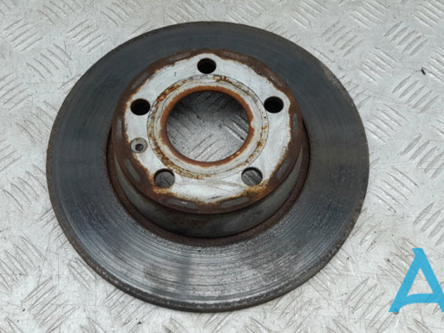 Задні дискові гальма 561615601 VAG