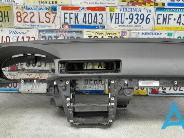 Панель приладів торпеди 561857003M81X VAG