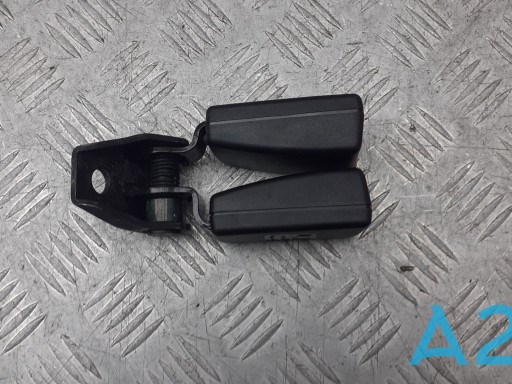 Важіль фіксатор ременя безпеки задній лівий 561857739QVZ VAG