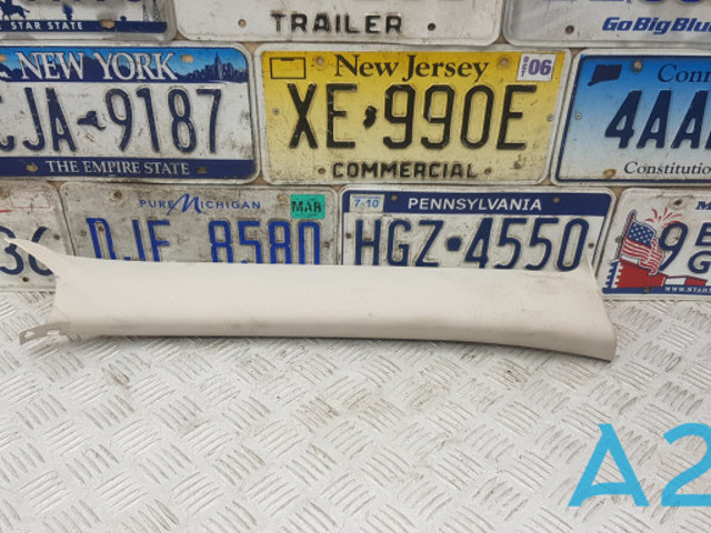 Обшивка стійки кузова внутрішня, передня права 561867234B5T5 VAG