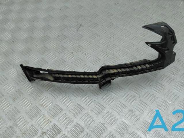 Кронштейн кріплення бампера переднього правий 57707AN00A SUBARU